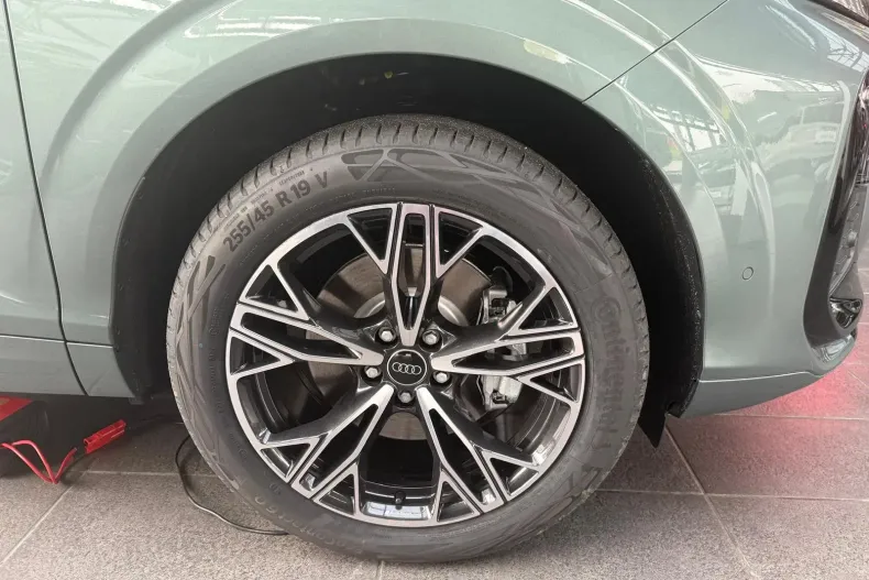 Audi Q3 din 2025 cu 0 km - oferta AUD151654 - foto 13