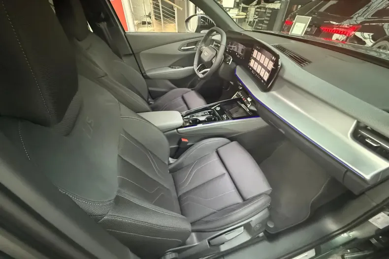 Audi Q3 din 2025 cu 0 km - oferta AUD151654 - foto 22