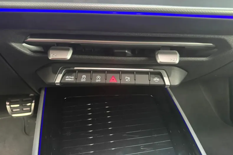 Audi Q3 din 2025 cu 0 km - oferta AUD151654 - foto 24