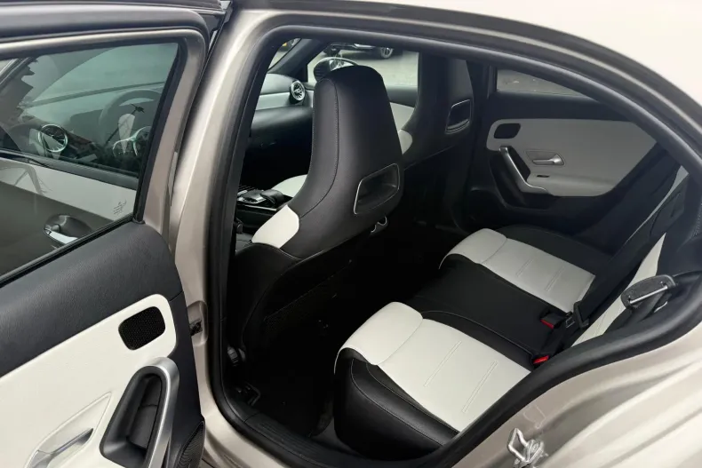 Mercedes-Benz A din 2019 cu 113.696 km - oferta MER151660 - foto 17