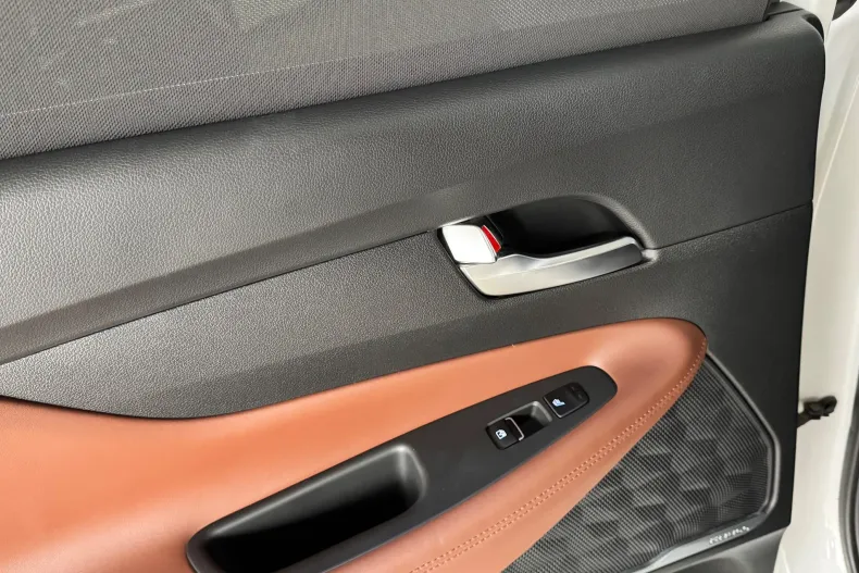 Hyundai SANTA FE din 2020 cu 99.500 km - oferta HYU151667 - foto 17