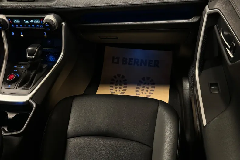 Toyota RAV4 din 2021 cu 154.000 km - oferta TOY151676 - foto 13