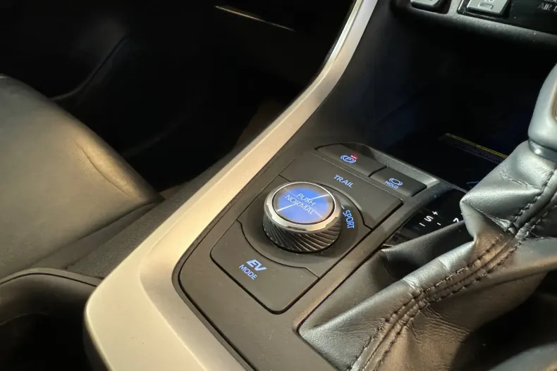 Toyota RAV4 din 2020 cu 97.195 km - oferta TOY151677 - foto 17