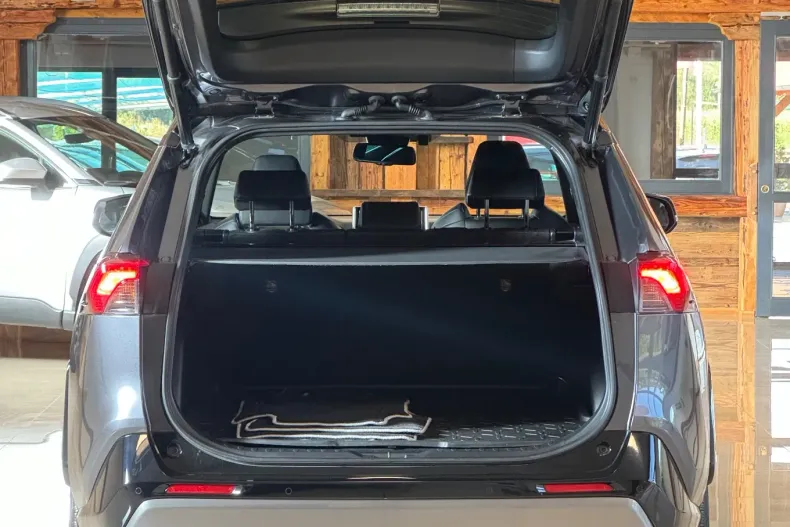 Toyota RAV4 din 2020 cu 97.195 km - oferta TOY151677 - foto 30