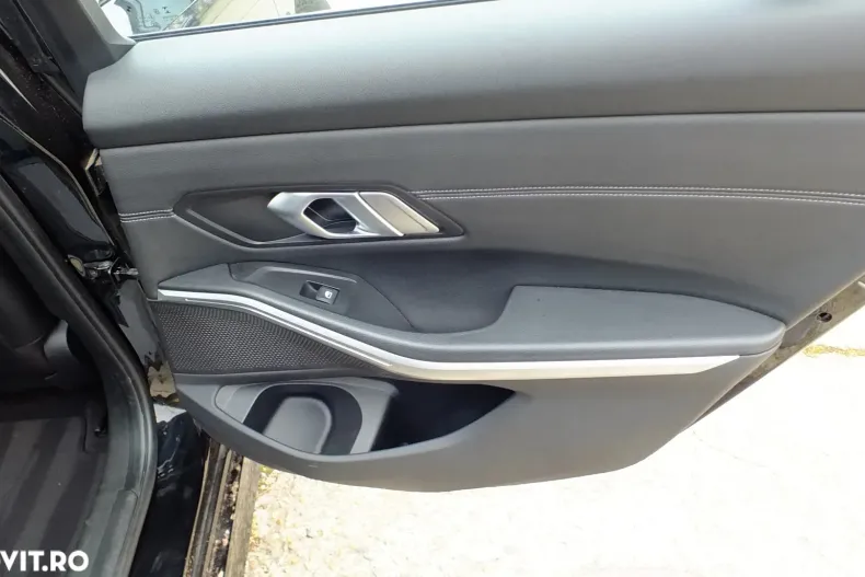 BMW Seria 3 din 2020 cu 161.600 km - oferta BMW151685 - foto 33