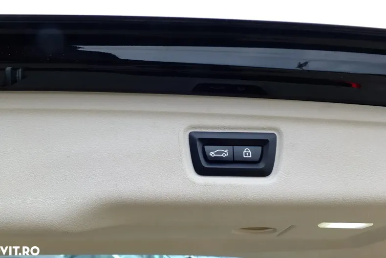BMW Seria 3 din 2020 cu 161.600 km - oferta BMW151685 - foto 36