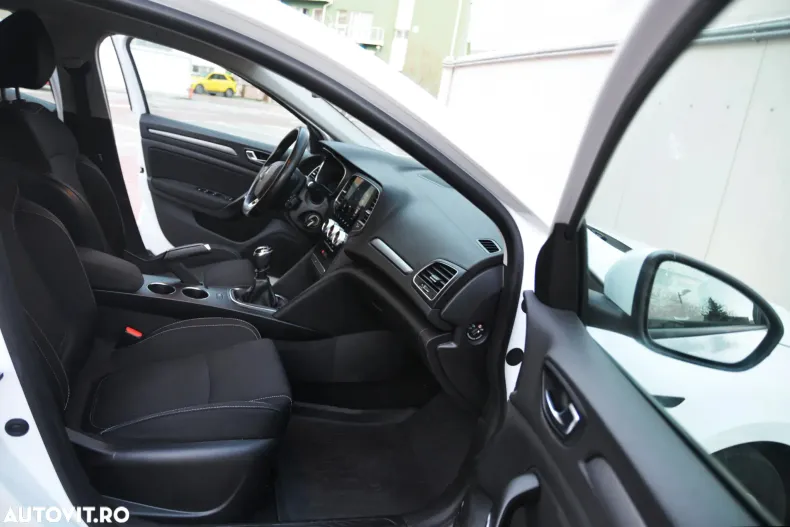 Renault Megane din 2022 cu 142.200 km - oferta REN151698 - foto 11