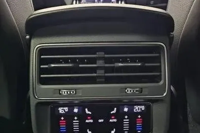 Audi Q8 din 2025 cu 31.000 km - oferta AUD151721 - foto 20