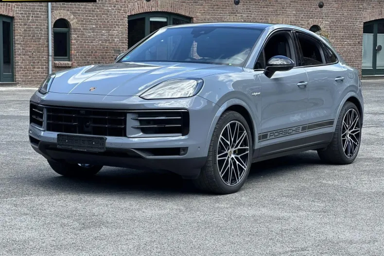 Porsche Cayenne Coupe din 2023 cu 58.250 km - oferta POR151722 - foto 2