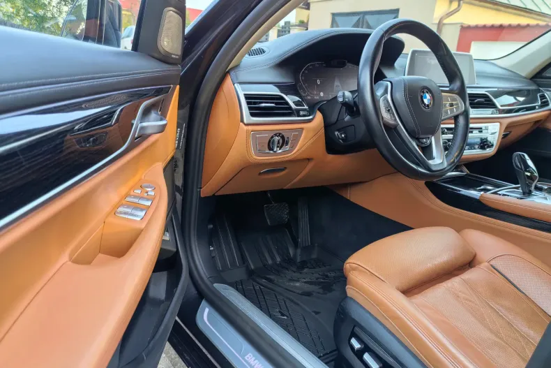 BMW Seria 7 din 2020 cu 85.000 km - oferta BMW151724 - foto 12