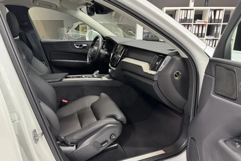 Volvo XC60 din 2021 cu 84.000 km - oferta VOL151769 - foto 10