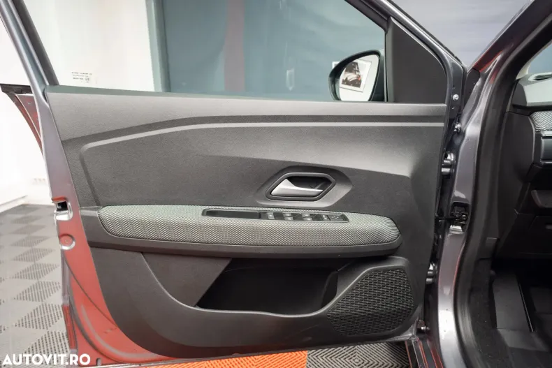Dacia Sandero Stepway din 2025 cu 10 km - oferta DAC151777 - foto 27