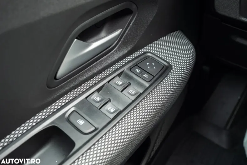 Dacia Sandero Stepway din 2025 cu 10 km - oferta DAC151777 - foto 28