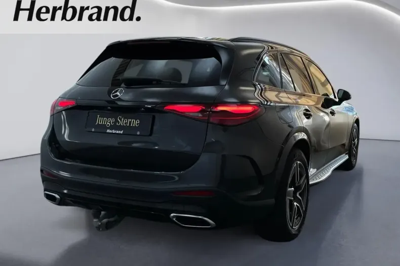 Mercedes-Benz GLC 300 din 2023 cu 45.877 km - oferta MER151782 - foto 3