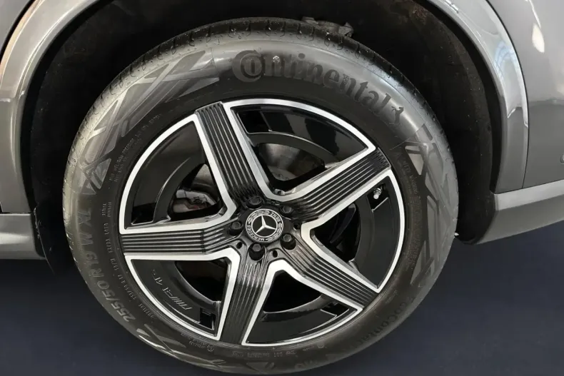 Mercedes-Benz GLC 300 din 2023 cu 45.877 km - oferta MER151782 - foto 5