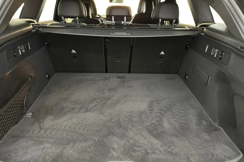 Mercedes-Benz GLC 300 din 2023 cu 45.877 km - oferta MER151782 - foto 6