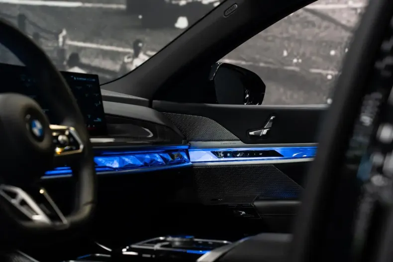 BMW 740 din 2023 cu 55.256 km - oferta BMW151789 - foto 8