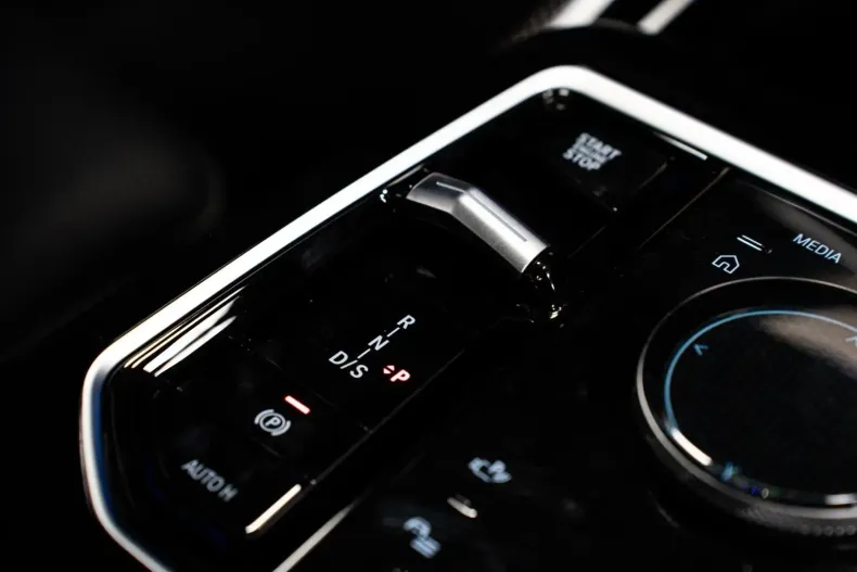 BMW 740 din 2023 cu 55.256 km - oferta BMW151789 - foto 33