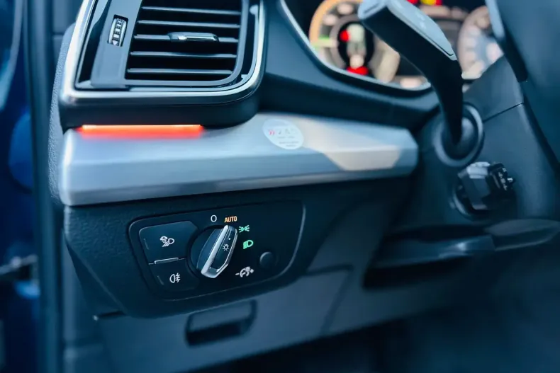 Audi Q5 din 2021 cu 80.500 km - oferta AUD151793 - foto 32