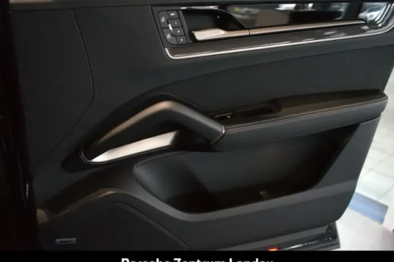 Porsche Cayenne din 2024 cu 29.950 km - oferta POR151798 - foto 25