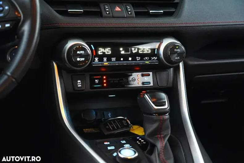 Toyota RAV4 din 2021 cu 116.800 km - oferta TOY151803 - foto 7