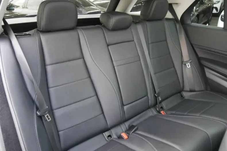 Mercedes-Benz GLE 350 din 2024 cu 25.044 km - oferta MER151811 - foto 4