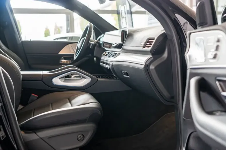 Mercedes-Benz GLE 350 din 2023 cu 35.069 km - oferta MER151813 - foto 4