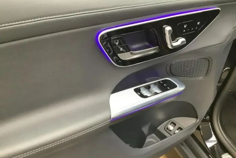 Mercedes-Benz GLC 300 din 2023 cu 31.089 km - oferta MER151816 - foto 8