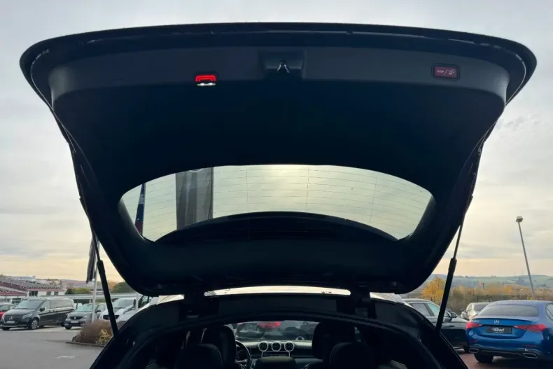 Mercedes-Benz GLC 300 din 2023 cu 45.900 km - oferta MER151818 - foto 8