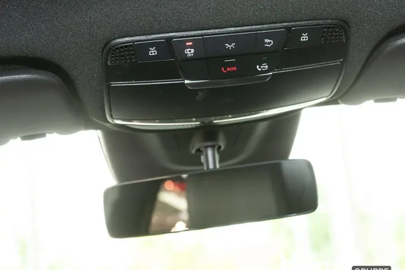 Mercedes-Benz GLC 300 din 2023 cu 43.963 km - oferta MER151819 - foto 11