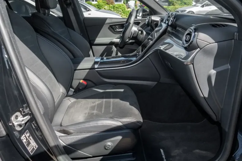 Mercedes-Benz GLC 300 din 2024 cu 8.684 km - oferta MER151821 - foto 3