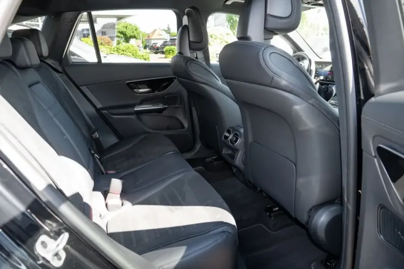 Mercedes-Benz GLC 300 din 2024 cu 8.684 km - oferta MER151821 - foto 4