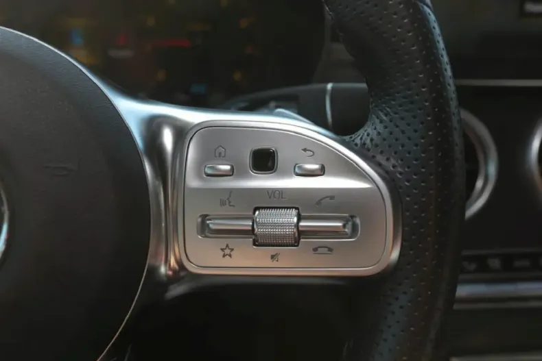 Mercedes-Benz GLC 300 din 2023 cu 12.150 km - oferta MER151823 - foto 9