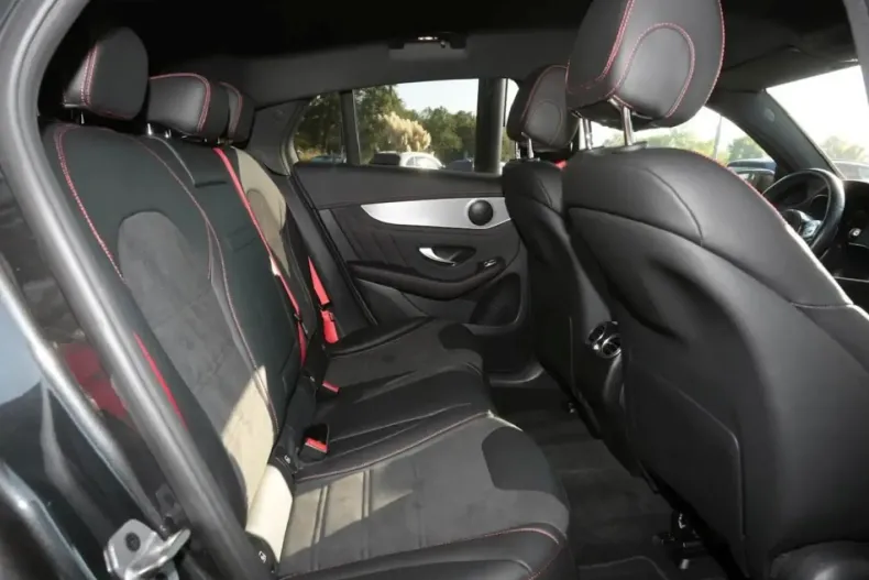 Mercedes-Benz GLC 300 din 2023 cu 12.150 km - oferta MER151823 - foto 10