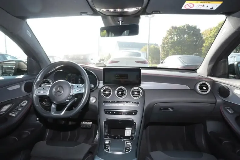 Mercedes-Benz GLC 300 din 2023 cu 12.150 km - oferta MER151823 - foto 11