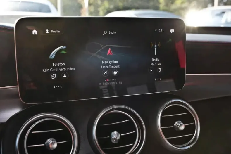 Mercedes-Benz GLC 300 din 2023 cu 12.150 km - oferta MER151823 - foto 12