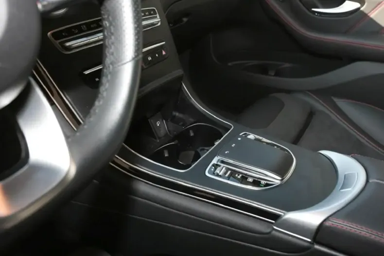 Mercedes-Benz GLC 300 din 2023 cu 12.150 km - oferta MER151823 - foto 14