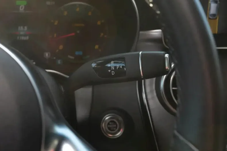 Mercedes-Benz GLC 300 din 2023 cu 12.150 km - oferta MER151823 - foto 18