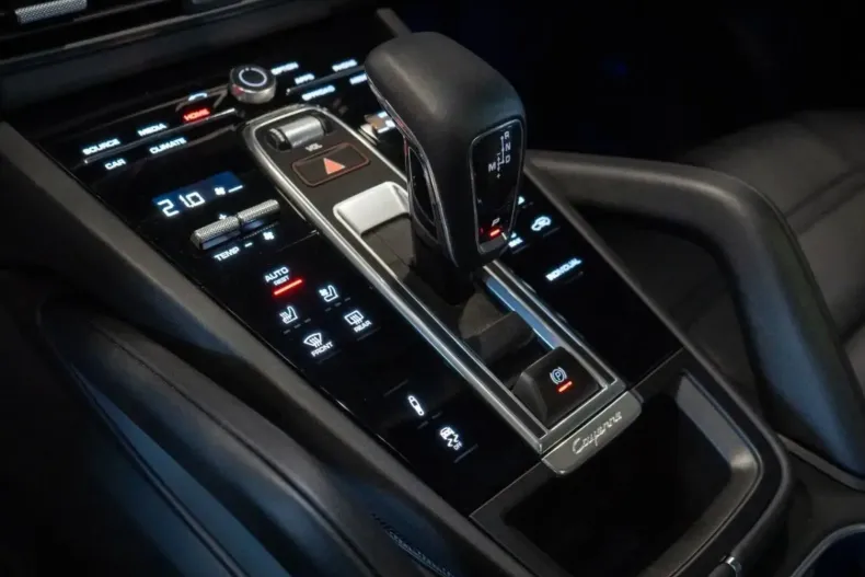 Porsche Cayenne din 2023 cu 36.222 km - oferta POR151841 - foto 9