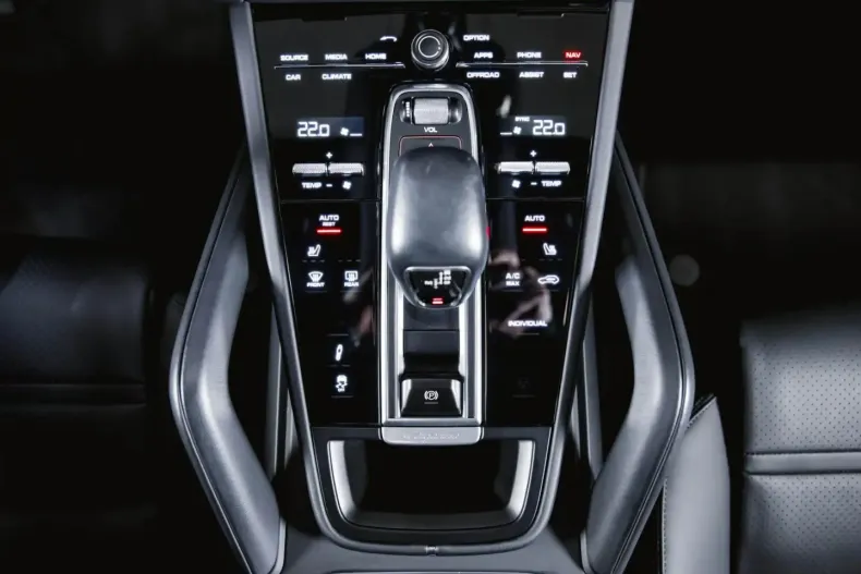 Porsche Cayenne din 2023 cu 34.600 km - oferta POR151843 - foto 21