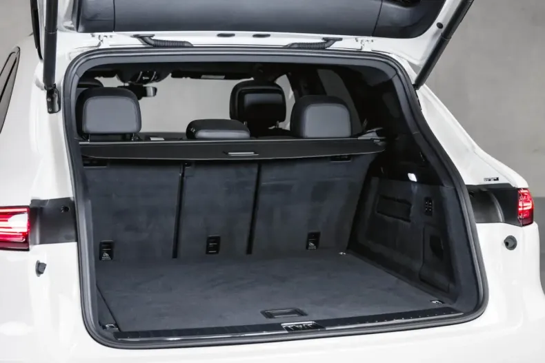 Porsche Cayenne din 2023 cu 34.600 km - oferta POR151843 - foto 30