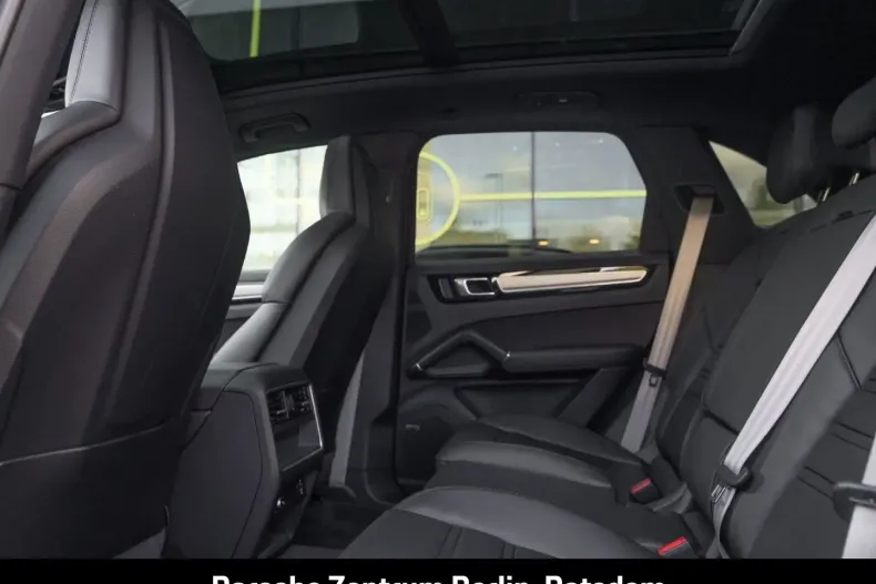 Porsche Cayenne din 2023 cu 34.828 km - oferta POR151844 - foto 6