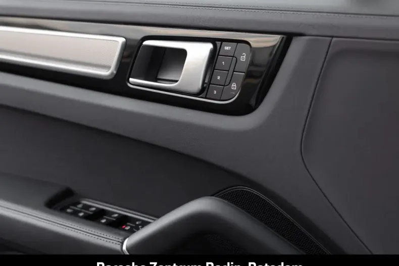 Porsche Cayenne din 2023 cu 34.828 km - oferta POR151844 - foto 25