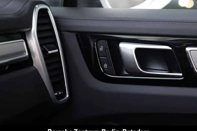 Porsche Cayenne din 2023 cu 34.828 km - oferta POR151844 - foto 27