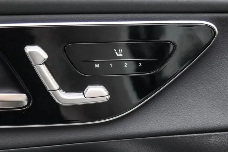 Mercedes-Benz GLC 300 din 2025 cu 7.916 km - oferta MER151847 - foto 12