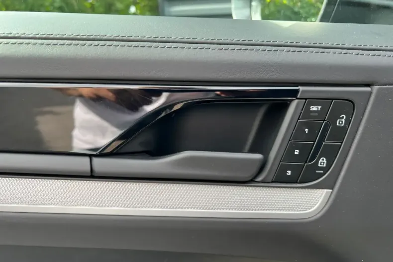 Porsche Cayenne din 2024 cu 28.900 km - oferta POR151848 - foto 27