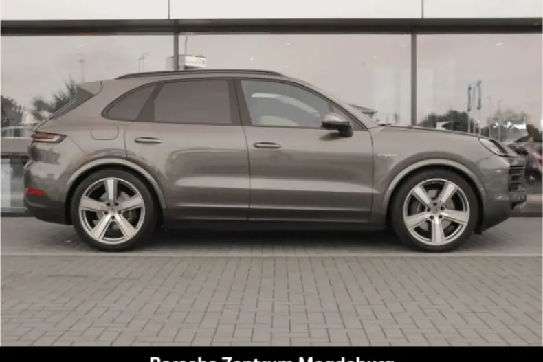 Porsche Cayenne din 2024 cu 21.136 km - oferta POR151850 - foto 8