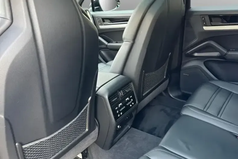 Porsche Cayenne din 2023 cu 32.350 km - oferta POR151851 - foto 13