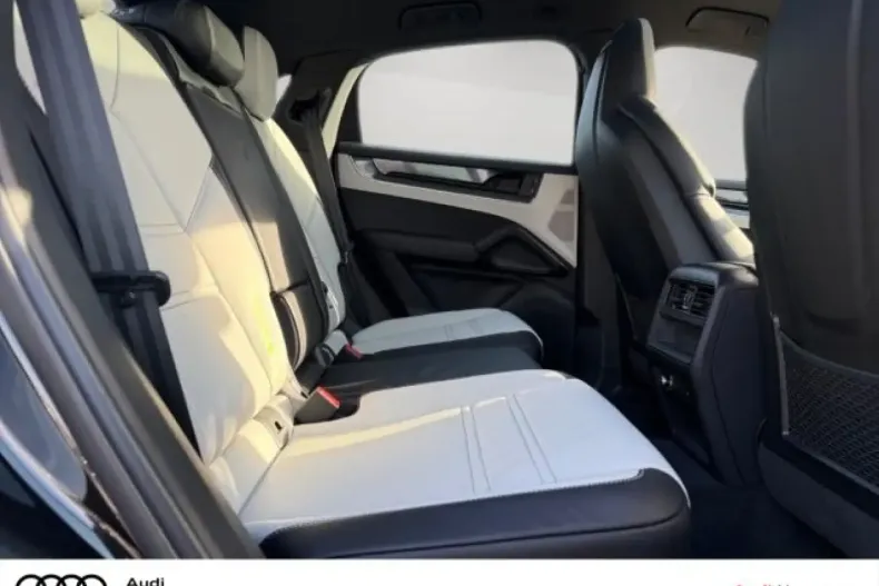 Porsche Cayenne din 2023 cu 24.500 km - oferta POR151852 - foto 6