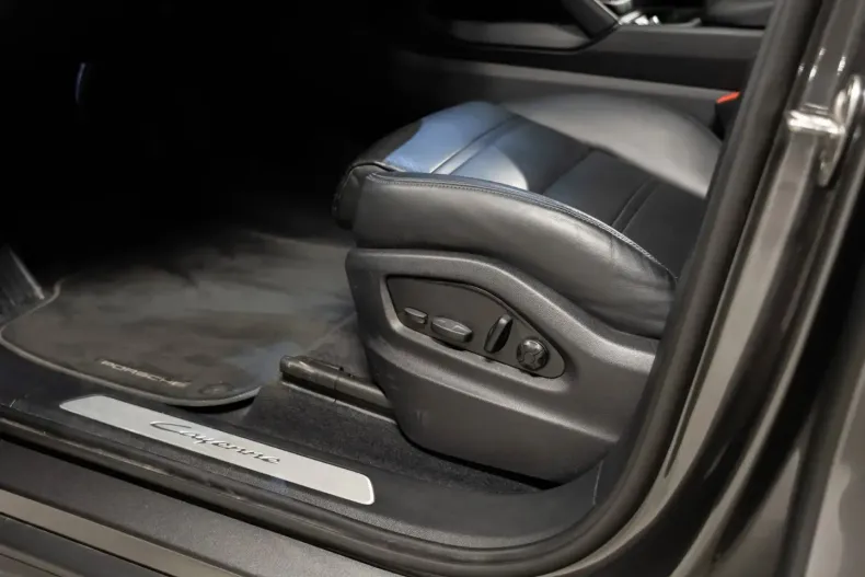 Porsche Cayenne din 2023 cu 28.300 km - oferta POR151853 - foto 21